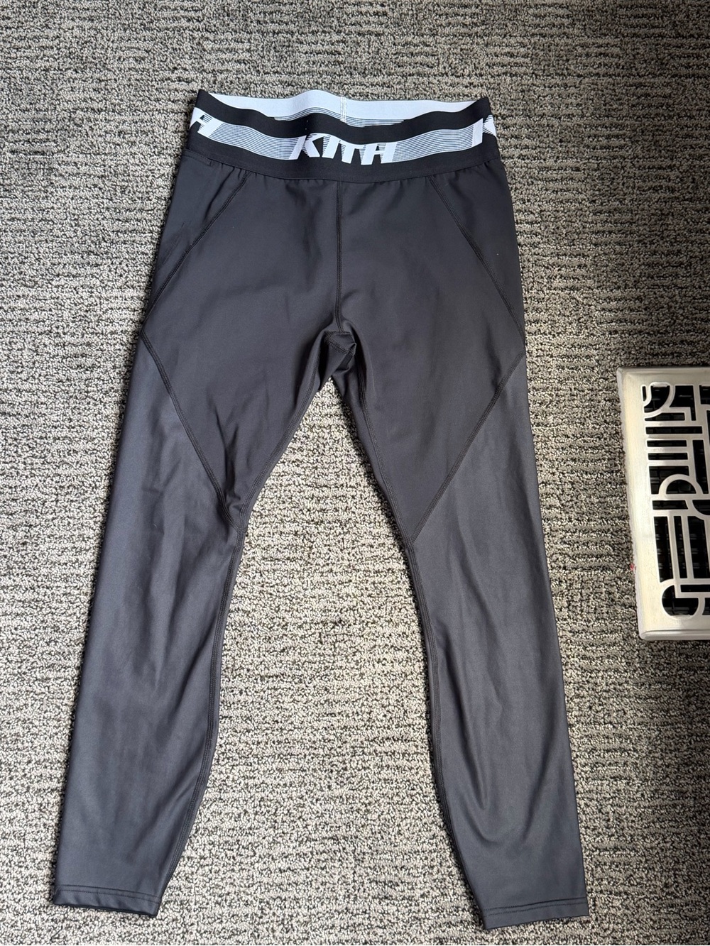 Kith Black Performance Leggings size medium